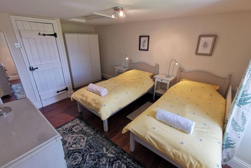Monreith Cosy, Coastal Retreat With A Large Garden 빌라 외부 사진